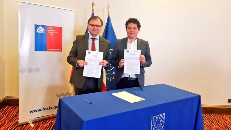 FOSIS firma importante convenio de colaboración con Universidades del Estado