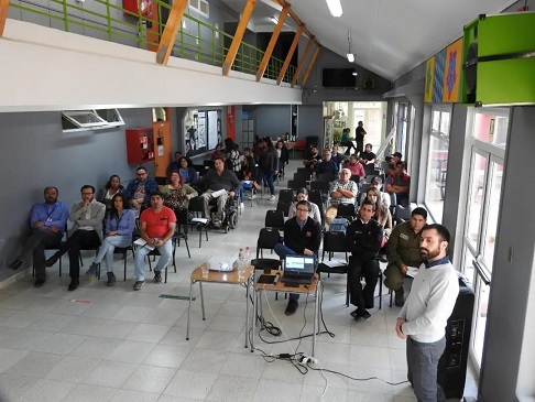 MOP PRESENTA A COMUNIDAD DE CHILE CHICO TRES ANTEPROYECTOS DE DISEÑOS DE NAVES PARA ELECCIÓN DE ALTERNATIVA QUE OPERARÁ EN EL LAGO GENERAL CARRERA