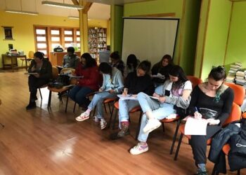 En Puerto Rául Marín Balmaceda capacitan a vecinas y vecinos en Ruta de Patrimonio Cultural
