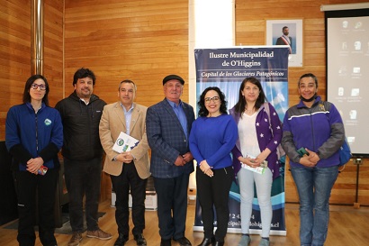Gobernadora Andrea Macías comienza su viaje por el sur de la región en Villa O’Higgins