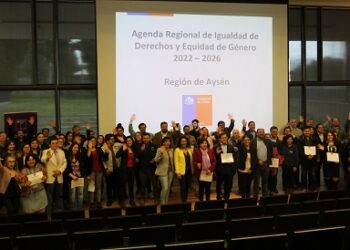 Seremi de la Mujer y Equidad de Género entrega Agenda Regional de Género 2022-2026