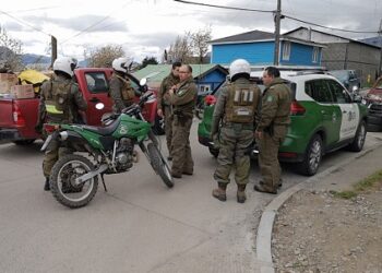Carabineros saca de circulación a tres sujetos con órdenes judiciales pendiente: dos de ellos suman 27 detenciones