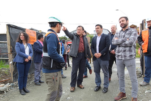 Delegado Rodrigo Araya constata 27% de avance en ampliación de Caleta de Pescadores de Melinka ejecutada por la Dirección de Obras Portuarias del MOP