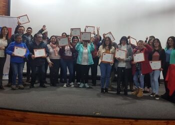 67 emprendedores/as de la comuna Chile Chico potenciaron sus negocios con apoyo del FOSIS