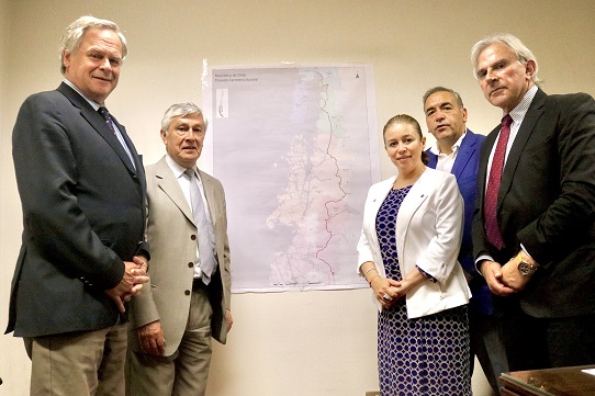 Senadores de Aysén y Los Lagos llaman al Gobierno a poner énfasis en conectividad austral y unir a Chile por Chile