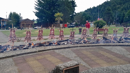 Más de 600 personas disfrutaron del gran “asado comunitario” en la semana Cisnense