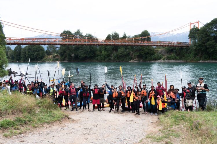 La historia y el deporte se unen en “Palena Río Abajo” una expedición de tres días sumergida en los bosques prístinos de la Región de Aysén.