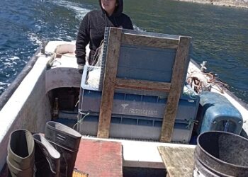 Aysén: Cincuenta mujeres de la pesca artesanal reciben apoyo de Indespa para adquirir indumentaria y materiales de trabajo