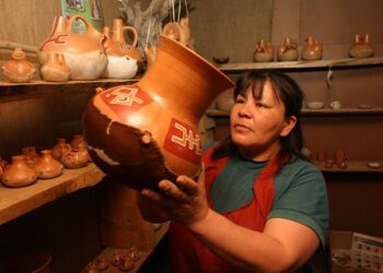 Boletín 8M muestra que existe menor diversidad de oportunidades laborales para las mujeres