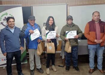 Participantes en curso de compostaje valoran iniciativa de empresario local en bien de la educación y la comunidad