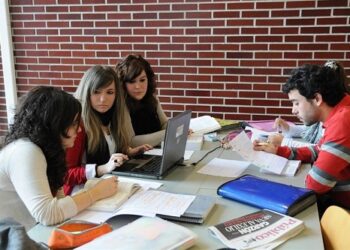 INJUV realiza llamado a&nbsp; municipios de la región&nbsp; a postular a su nuevo Programa “Compromiso Joven”