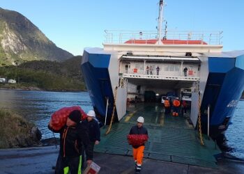 MTT analiza nueva conectividad marítima hacia el litoral norte de Aysén