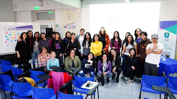 UAysén lanza la Red de Académicas STEM
