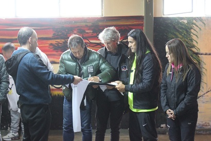 JUGADORES HISTÓRICOS DE COLO COLO VISITARON EL CDP DE PUERTO AYSÉN