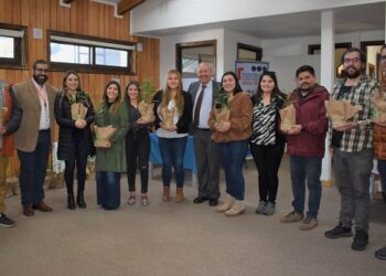 Entregan certificación a profesionales de la red de protección de niños, niñas y adolescentes