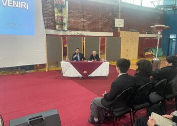 Diputado Calisto y Andrés Zaldívar participaron en conversatorio con alumnos del liceo San José de Puerto Aysén  