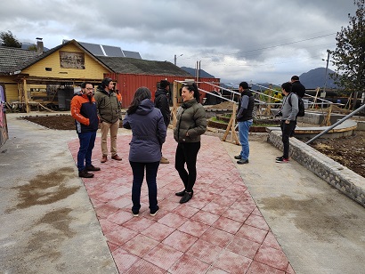 Alcalde de Aysén y Seremi de Vivienda visitaron obras que mejoran equipamiento comunitario