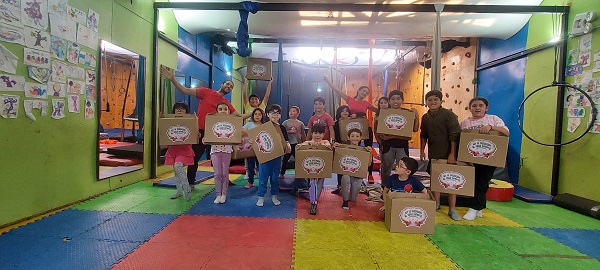 Novedoso proyecto educativo potencia habilidades de niños y niñas través del circo y la magia