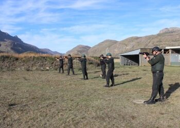 GENDARMES PARTICIPARON DE PRÁCTICA DE TIRO