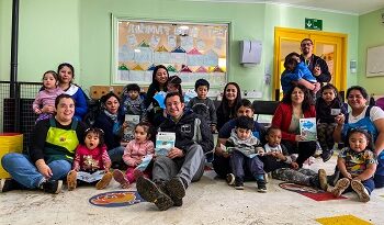 Fundación Integra recibe material educativo en calidad del aire para sus jardines infantiles en la región de Aysén.