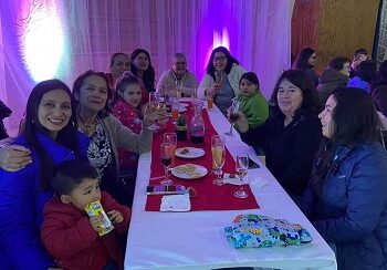 Con gran entusiasmo Madres del área continental de Cisnes celebraron su día
