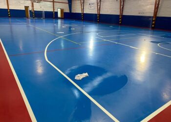LA MUNICIPALIDAD DE GUAITECAS REPONDRÁ EL TECHO DEL GIMNASIO DE MELINKA
