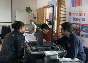 Trabajadores de empresa MOWI fueron atendidos por diversos servicios públicos