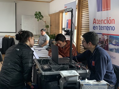 Trabajadores de empresa MOWI fueron atendidos por diversos servicios públicos