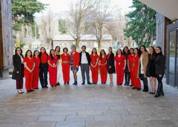 Carrera de Obstetricia UAysén realiza ceremonia de investidura