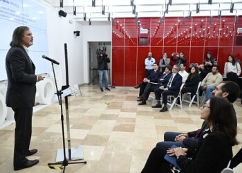 GOBIERNO PRESENTA FONDO POR US$1.000 MILLONES PARA EL DESARROLLO DEL HIDRÓGENO VERDE EN CHILE