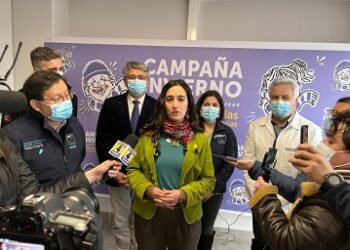 Gobierno anuncia uso obligatorio de mascarillas en niños y niñas mayores de cinco años para reducir la circulación viral