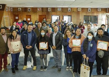 En Melinka, Seremi de Agricultura y Municipalidad destacan a ganadoras nacionales del Concurso Historias de Nuestra Tierra 