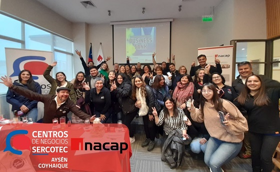 Emprendedores/as locales de Aysén exhiben sus productos a grandes empresas regionales para fomentar comercialización