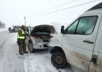 Entregan recomendaciones para una conducción segura en nieve