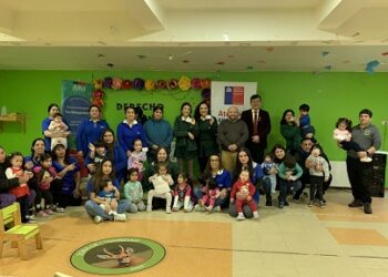 Diez niños y niñas del Jardín Infantil Los Navegantes recibieron su “Primera Cédula”