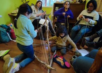 Tortel reconoce a sus maestras con la obra “Homenaje a la mujer tortelina”