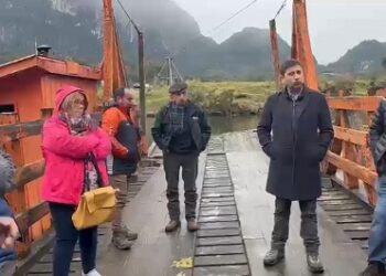 Diputado Calisto y vecinos de Río Blanco valoran avances en proyecto para la construcción de un puente mecano