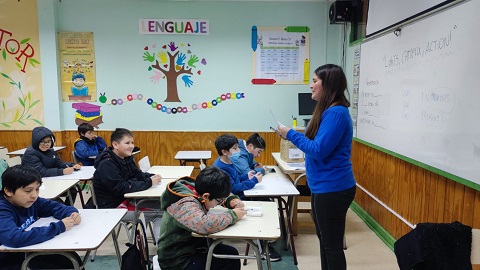 Mineduc presenta balance del primer semestre: asistencia escolar promedio sube a 88% y tres de cada cinco estudiantes alcanzan un nivel normal o destacado