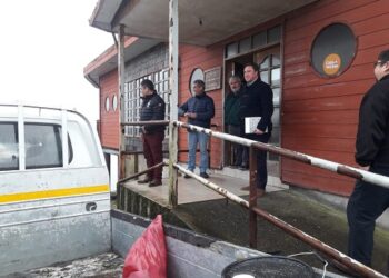 A SOLICITUD DEL ALCALDE MARCOS SILVA, NAVIERA AUSTRAL MEJORARÁ LAS INSTALACIONES EN LAS QUE FUNCIONA SU AGENCIA Y LA SALA DE PASAJEROS EN MELINKA