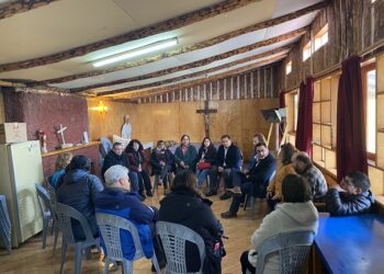 Comunidad de Guadal y Servicio de Salud abordaron las necesidades actuales y futuras de la Posta de la localidad