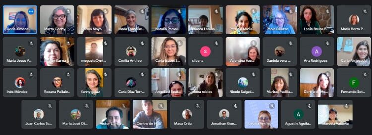 Mujeres se informan en conversatorio del SERNAC y SernamEG sobre su incidencia en materias de consumo