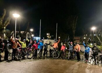 INJUV Aysén junto  Cicleayque dan inicio al Mes de las Juventudes con significativa cicletada