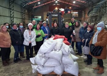 Acción entre oficina del campesino y empresa privada permitirá beneficiar a 300 campesinos con entrega de humus