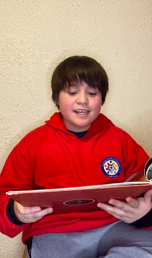 Alumno del Colegio Unión Fraterna de Coyhaique se convierte en ganador regional de El Placer de Oír Leer