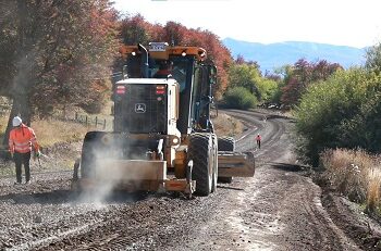 MOP IMPULSA MEJORAR CAMINOS CON SOLUCIONES INTERMEDIAS EN LA REGIÓN DE AYSÉN