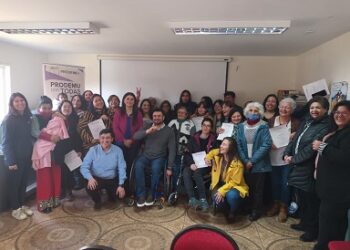 Certifican a 30 mujeres de Coyhaique tras participar de Programa Juntas Crecemos y Empoderadas