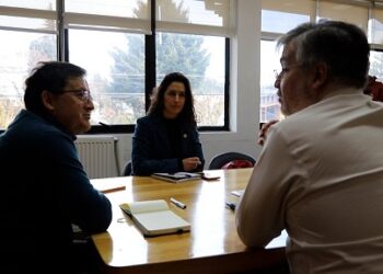 Superintendente de Educación Superior se reúne con autoridades y comunidades de instituciones investigadas en la Región de Aysén