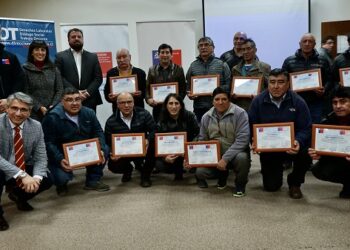 Trabajadores del Distrito Minero El Toqui fueron reconocidos por su trayectoria laboral