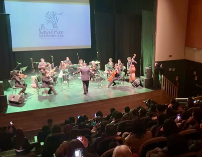 A teatro lleno UAysén realizó emotivo concierto Canto para una semilla