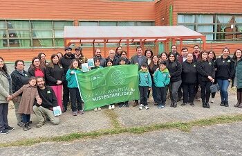 Ministra Rojas entregó Certificación Ambiental de Excelencia a escuela Gabriela Mistral de Puerto Aysén